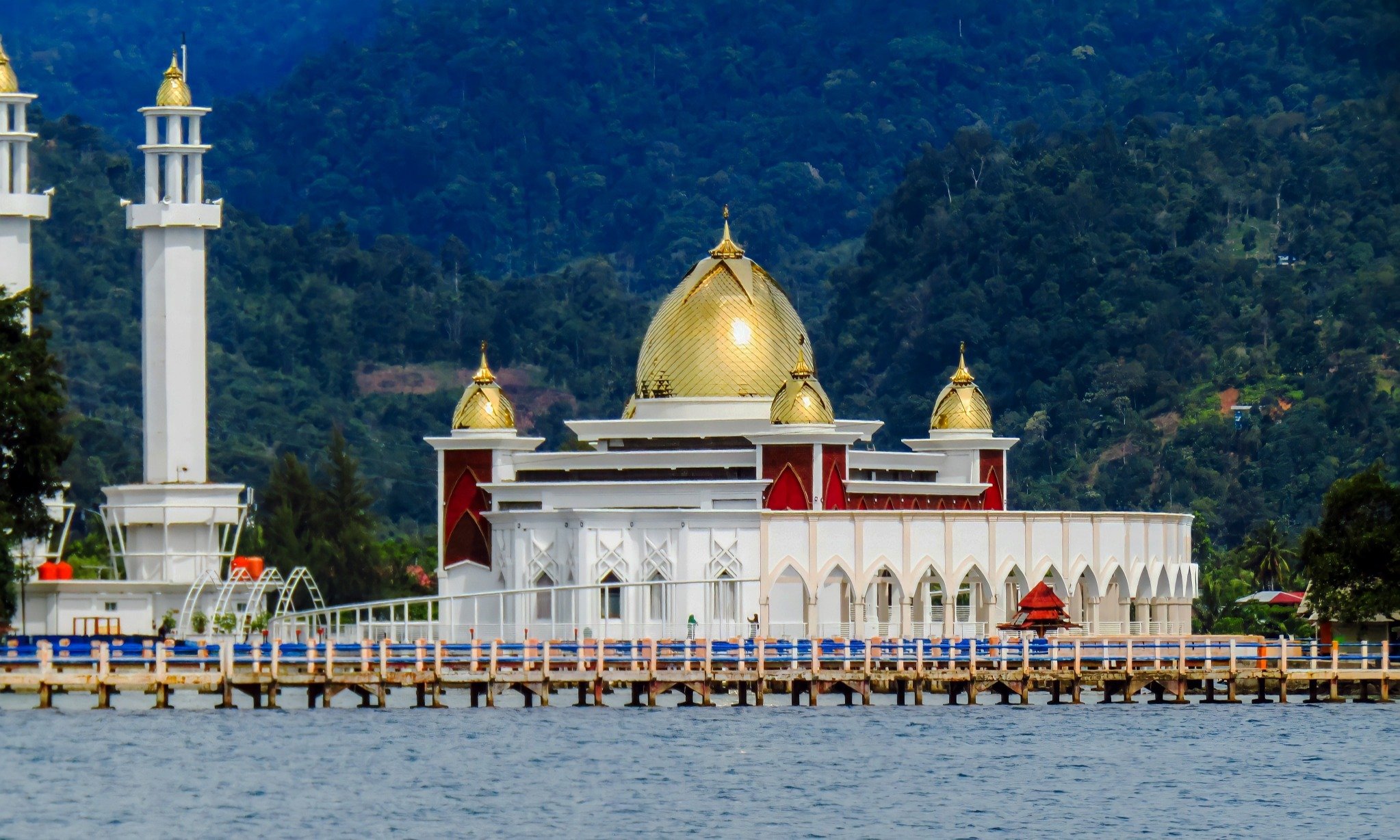 Masjid Terapung dari Laut